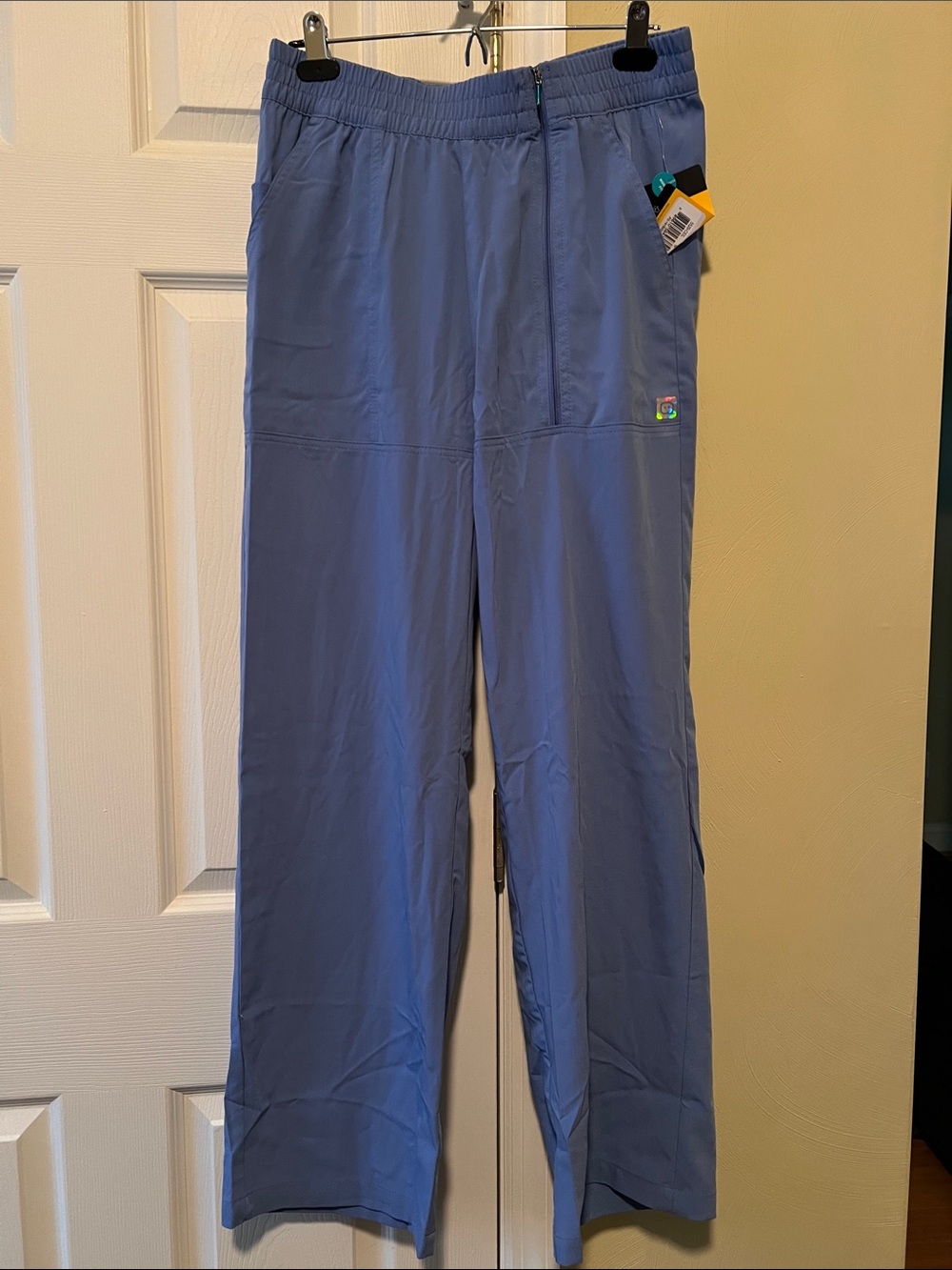 Women's WonderWink Aero Scrub Set in Blue- size M